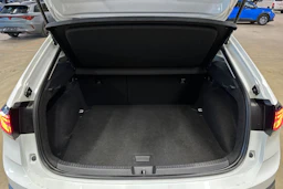 Valkoinen Volkswagen Taigo 2022 kuva 26.