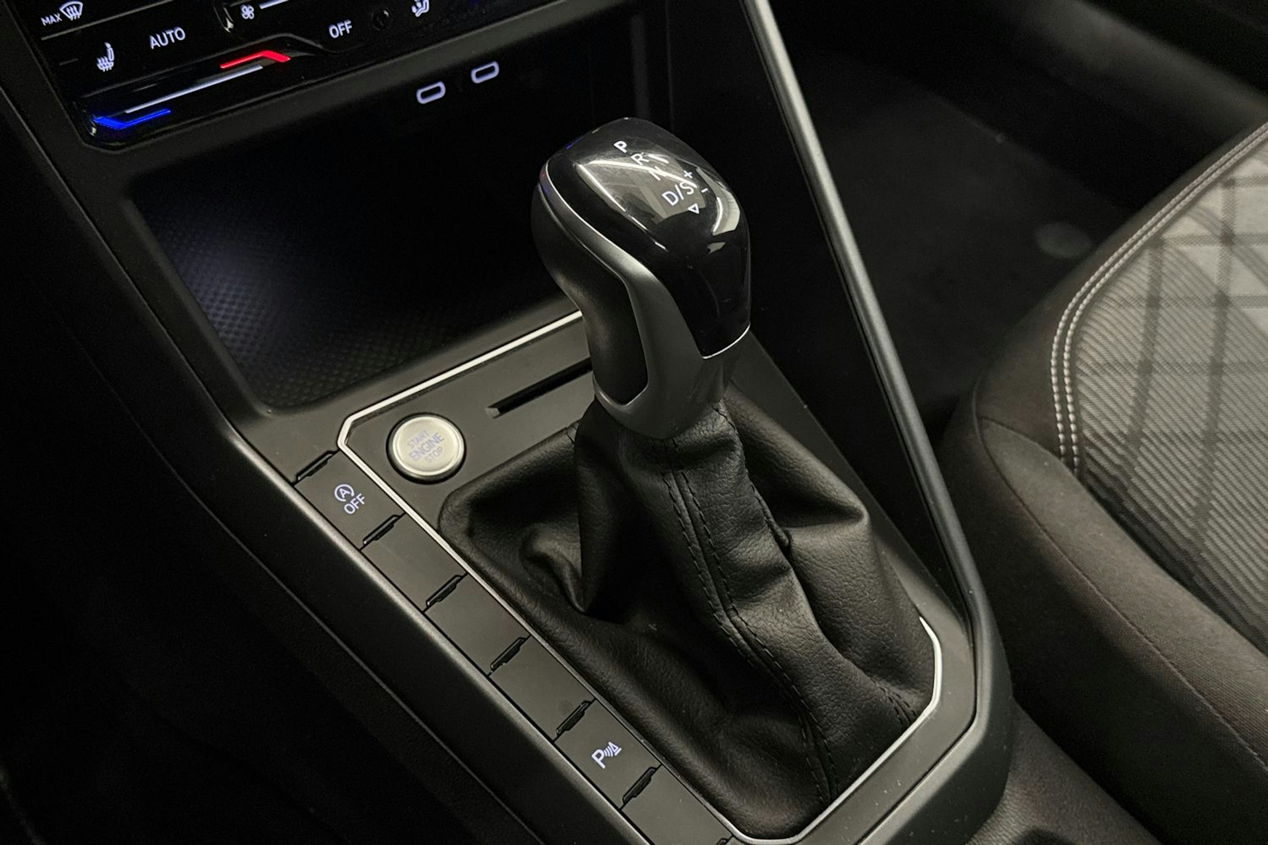 Musta Volkswagen Taigo 2022 kuva 23.