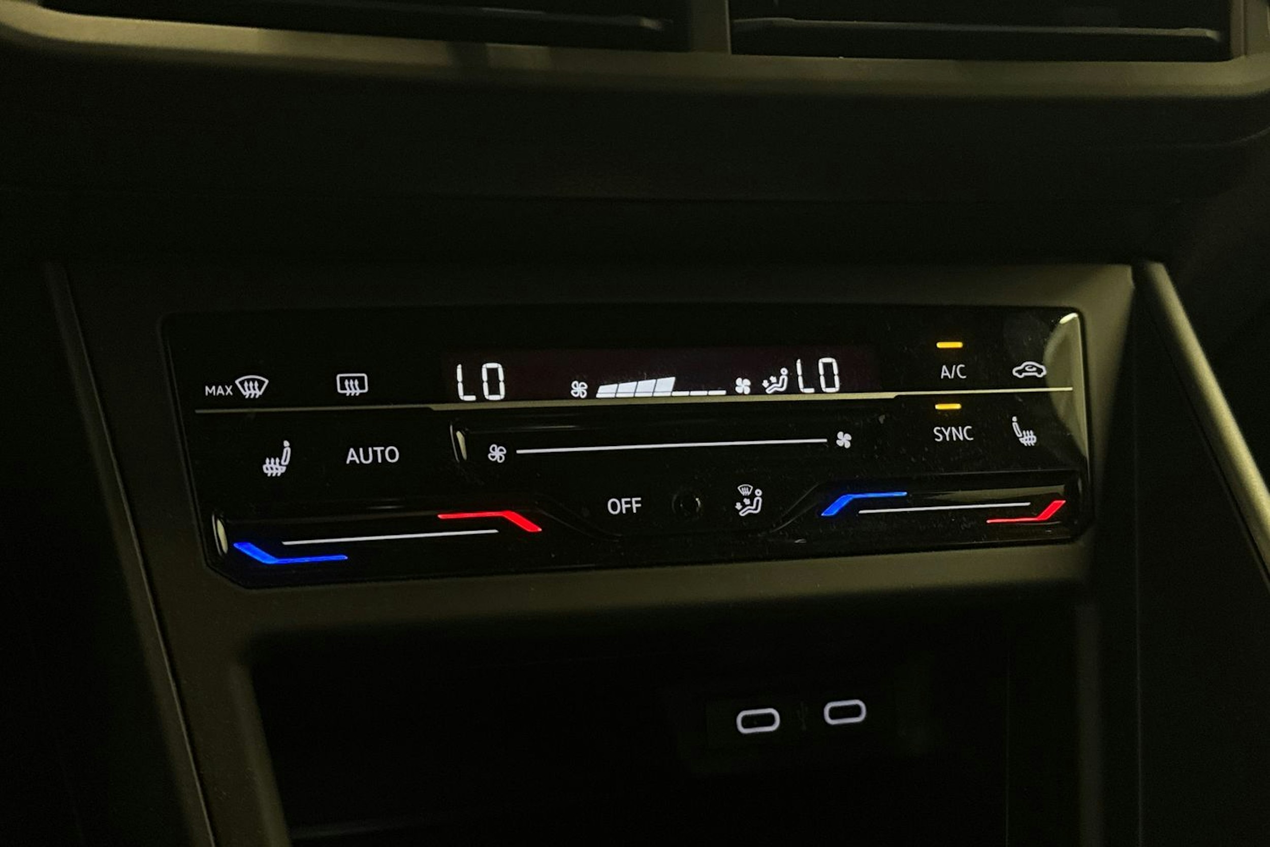 Musta Volkswagen Taigo 2022 kuva 24.
