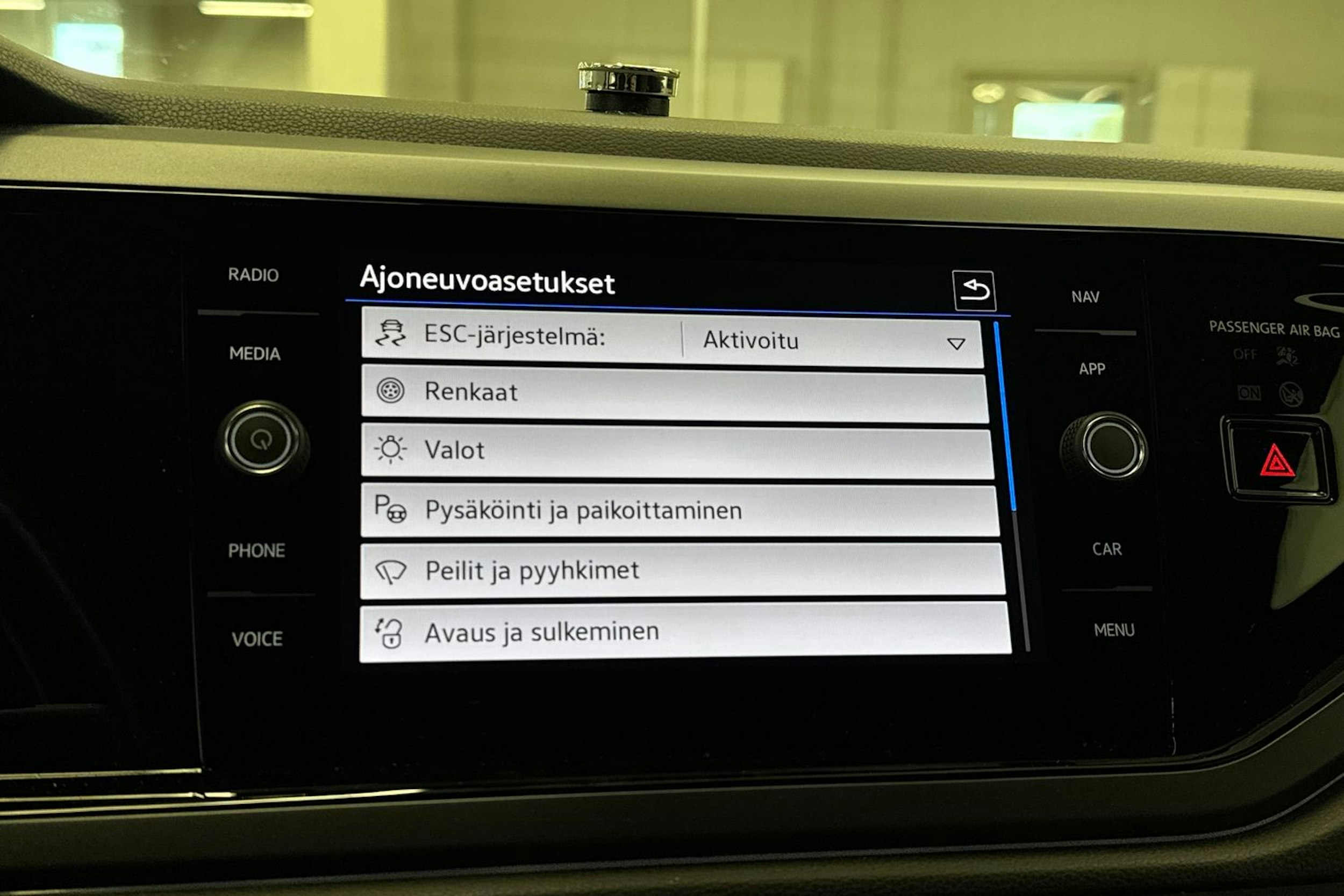 Musta Volkswagen Taigo 2022 kuva 32.