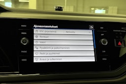 Musta Volkswagen Taigo 2022 kuva 32.