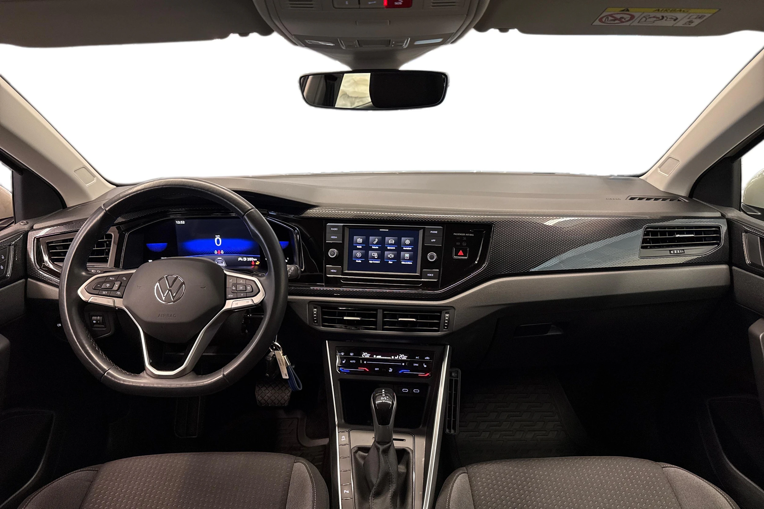 harmaa Volkswagen Taigo 2022 kuva 9.