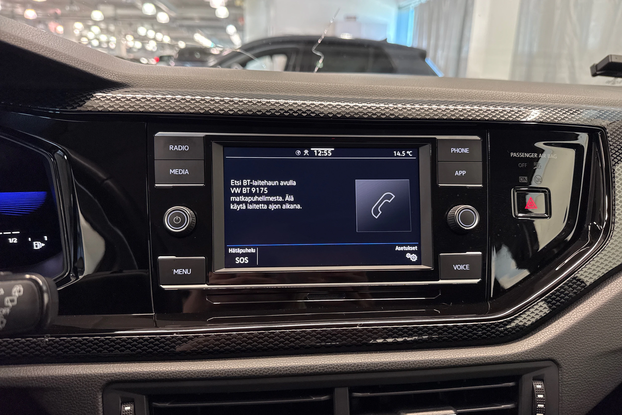 harmaa Volkswagen Taigo 2022 kuva 27.