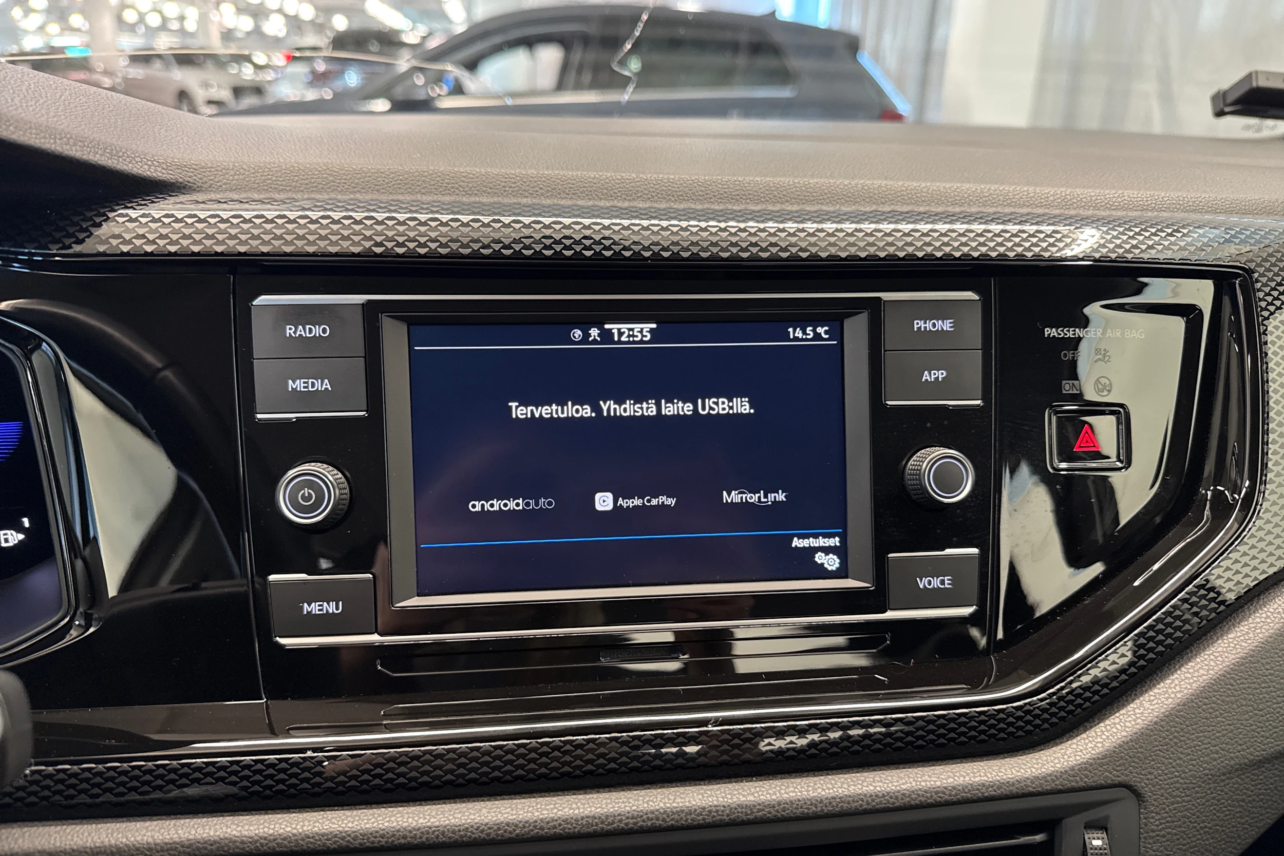 harmaa Volkswagen Taigo 2022 kuva 28.
