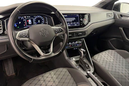 punainen Volkswagen Taigo 2022 kuva 6.