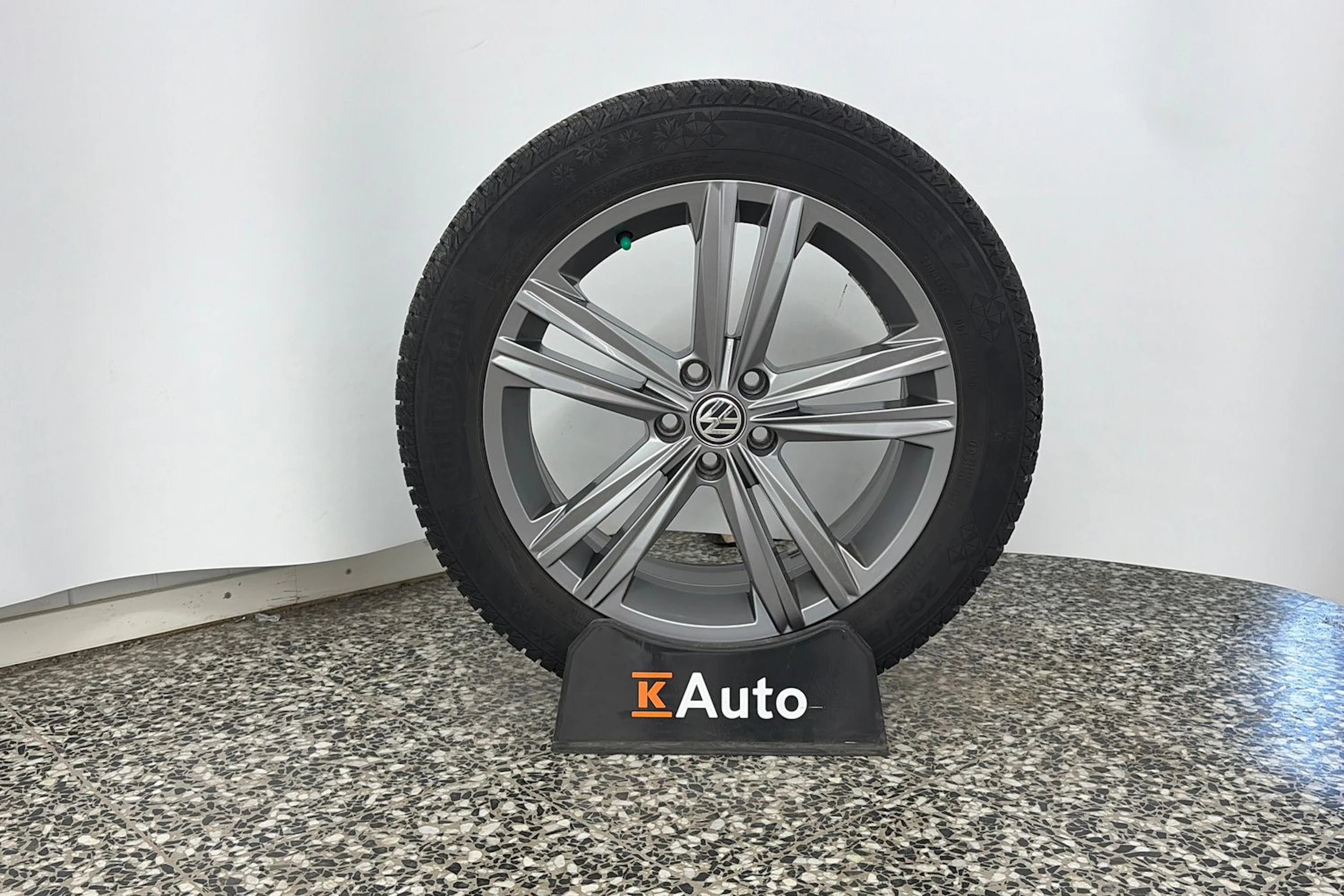 punainen Volkswagen Taigo 2022 kuva 10.