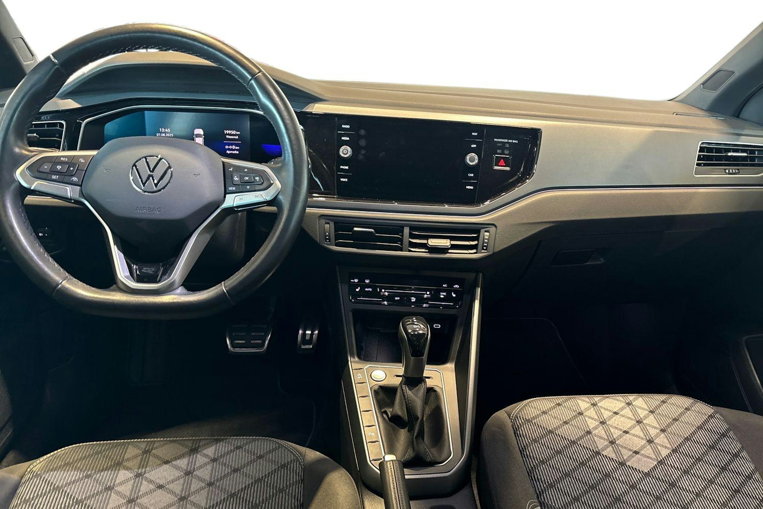 met. punainen Volkswagen Taigo 2022 kuva 9.