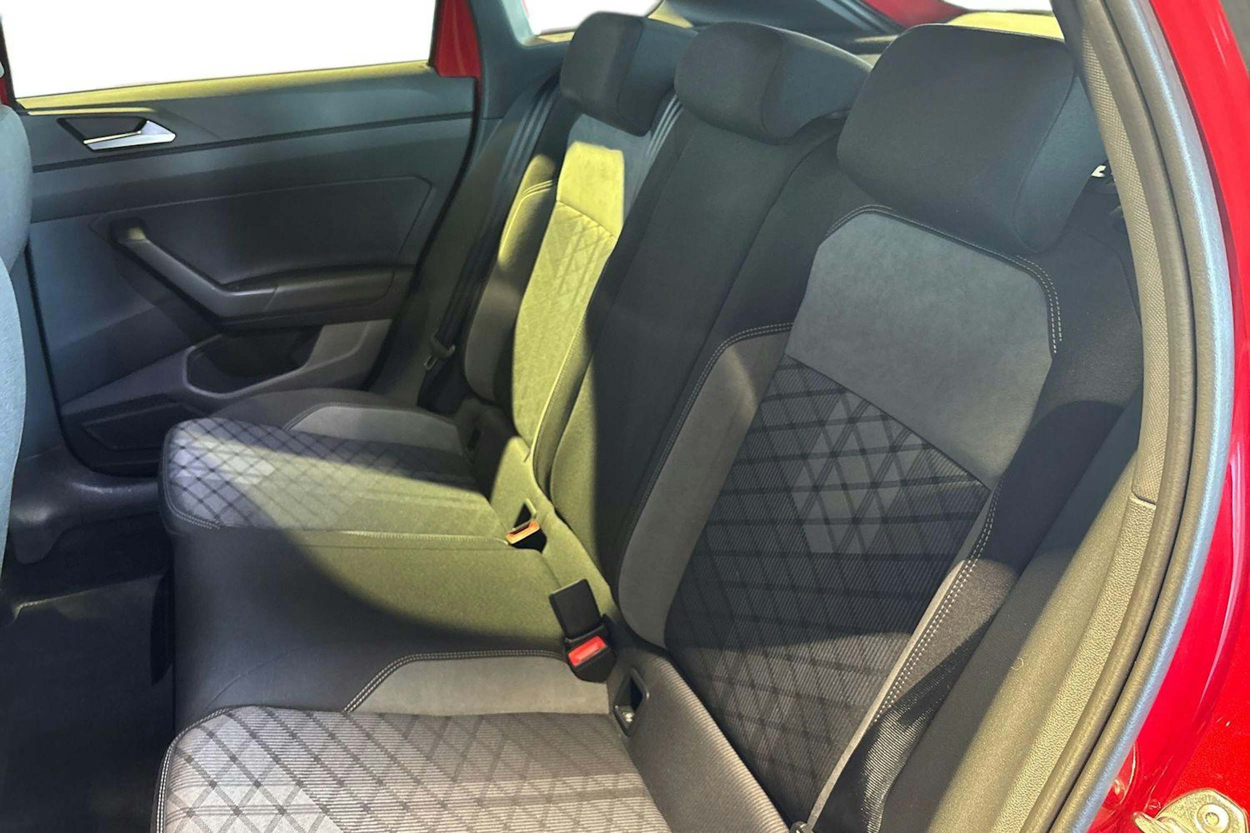 met. punainen Volkswagen Taigo 2022 kuva 10.