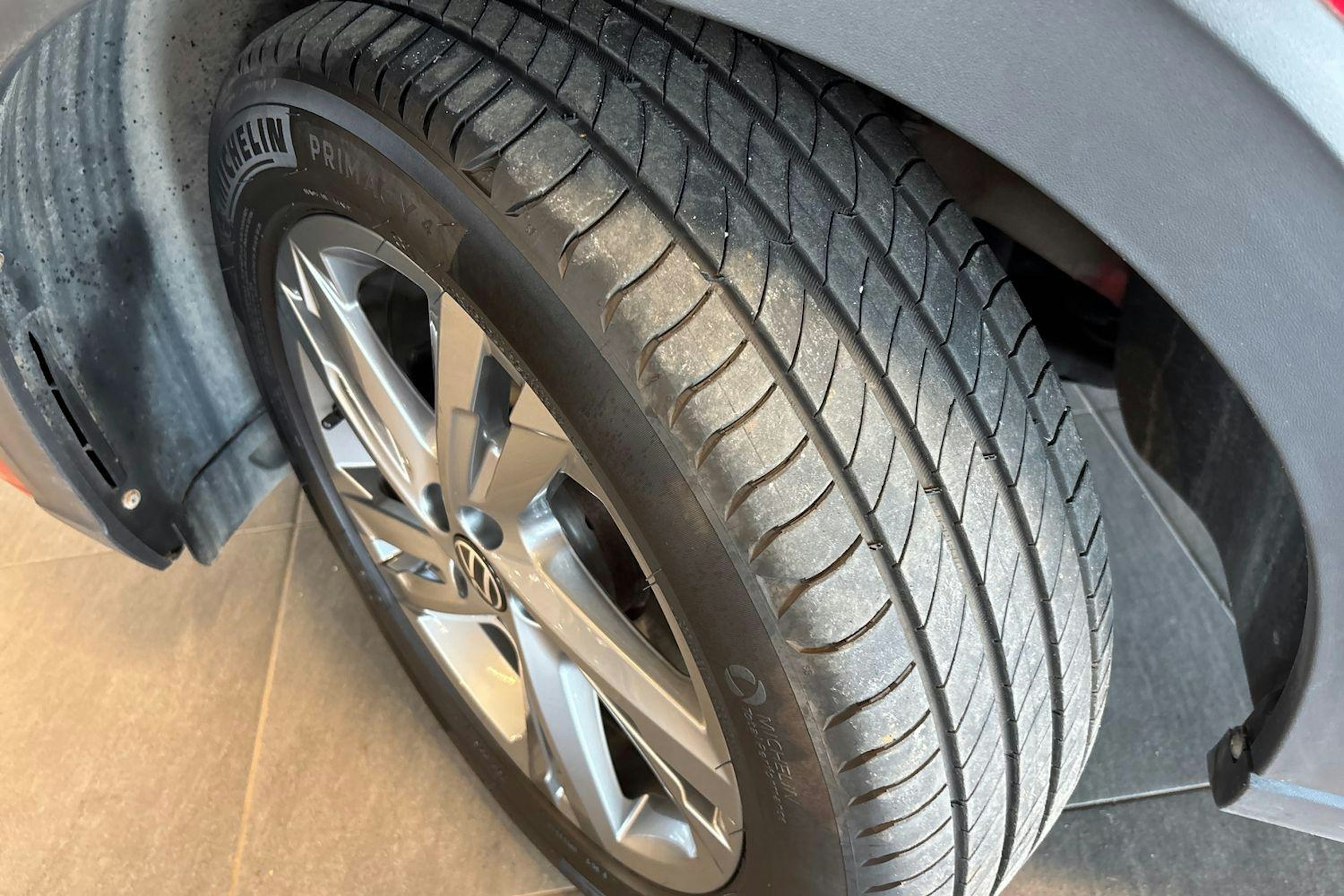 met. punainen Volkswagen Taigo 2022 kuva 11.