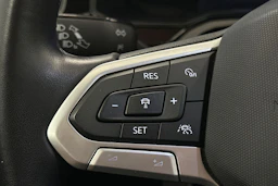 harmaa Volkswagen Taigo 2022 kuva 11.