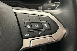 harmaa Volkswagen Taigo 2022 kuva 12.