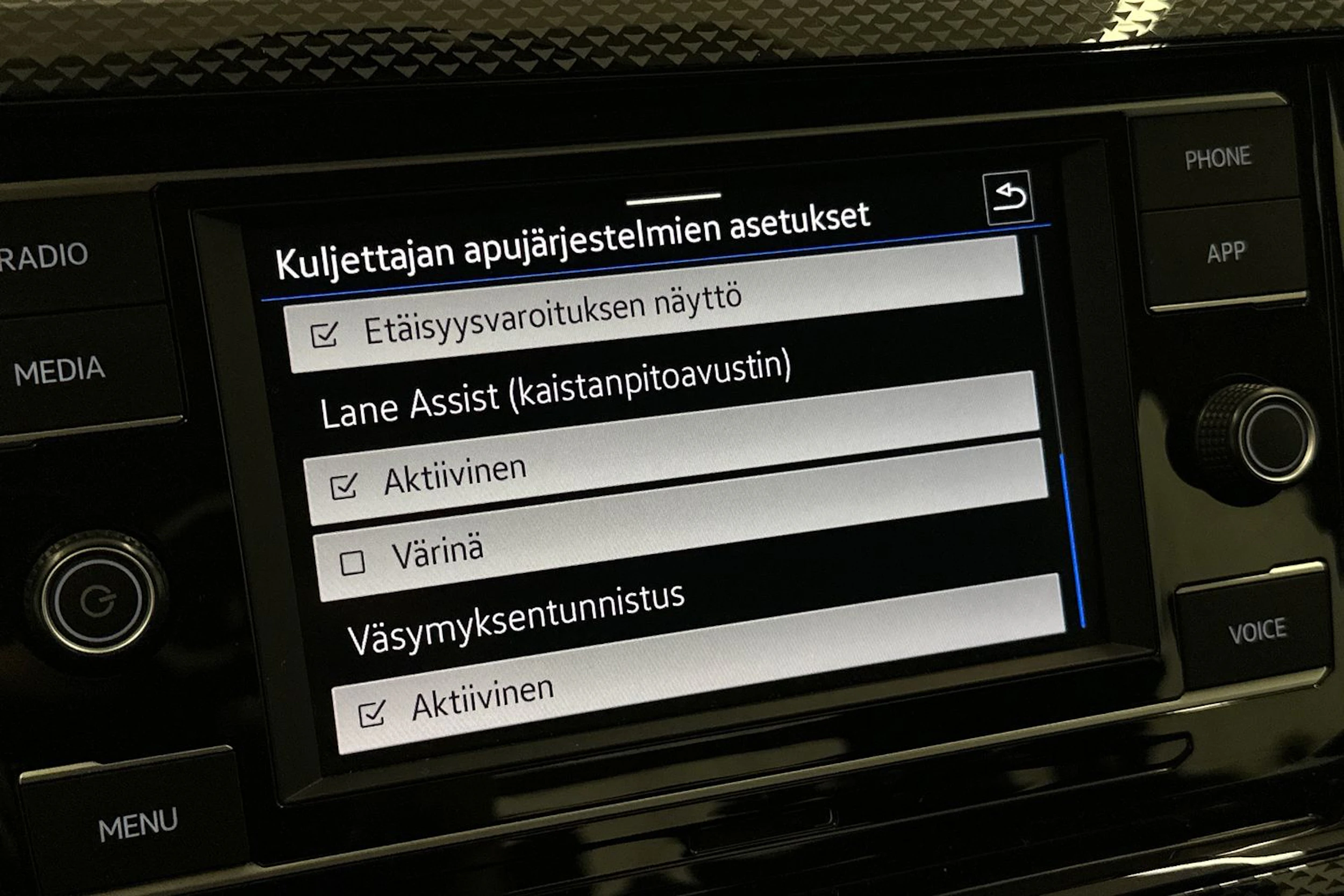 harmaa Volkswagen Taigo 2022 kuva 16.