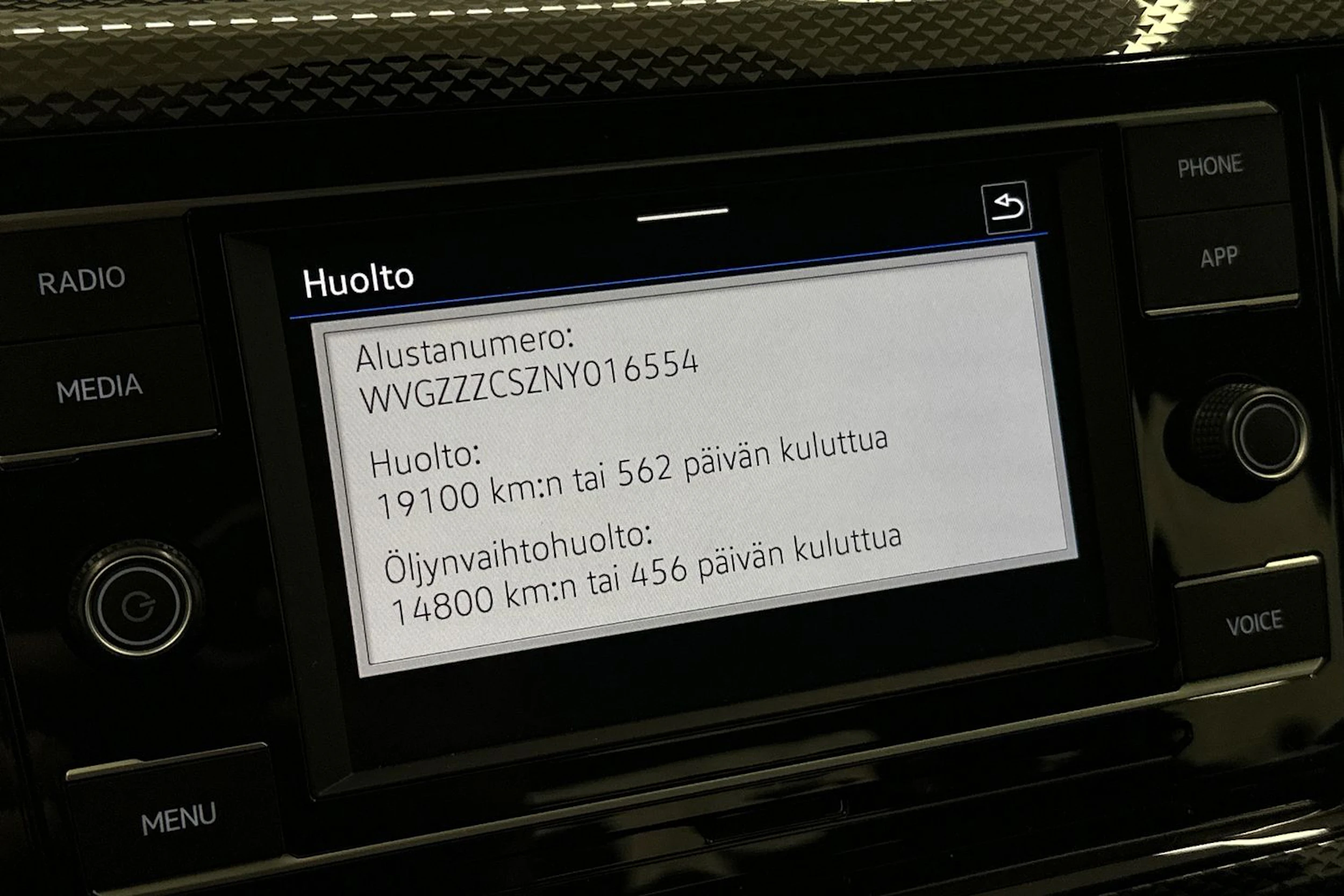 harmaa Volkswagen Taigo 2022 kuva 17.
