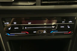 harmaa Volkswagen Taigo 2022 kuva 18.