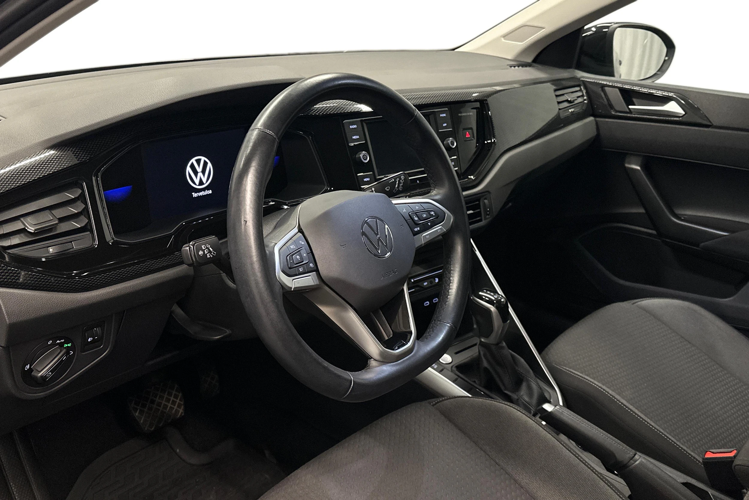 musta Volkswagen Taigo 2022 kuva 6.