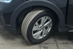musta Volkswagen Taigo 2022 kuva 10.
