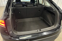 musta Volkswagen Taigo 2022 kuva 25.