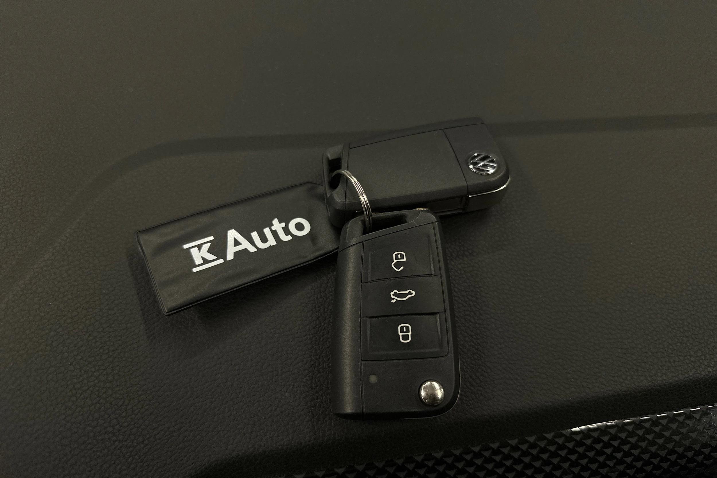 musta Volkswagen Taigo 2022 kuva 26.