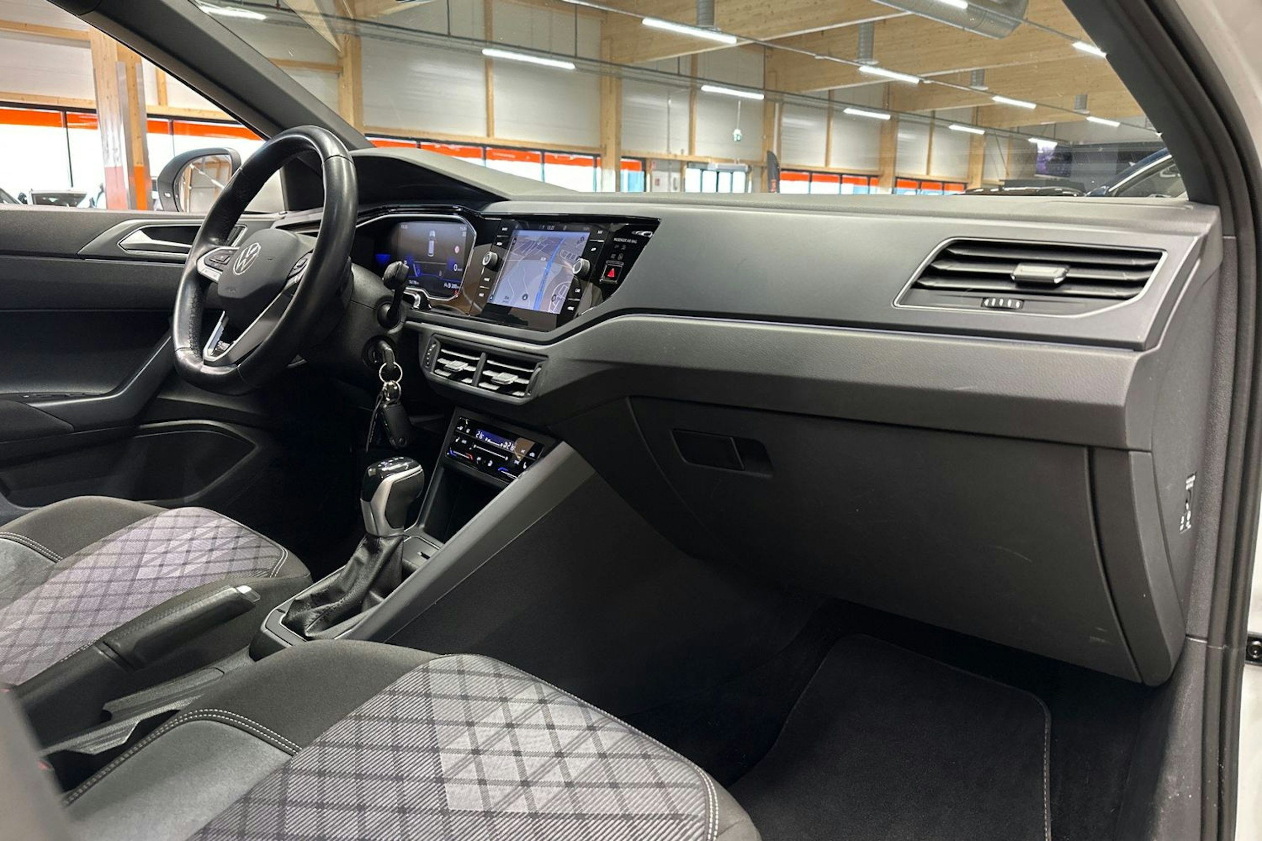 valkoinen Volkswagen Taigo 2022 kuva 14.