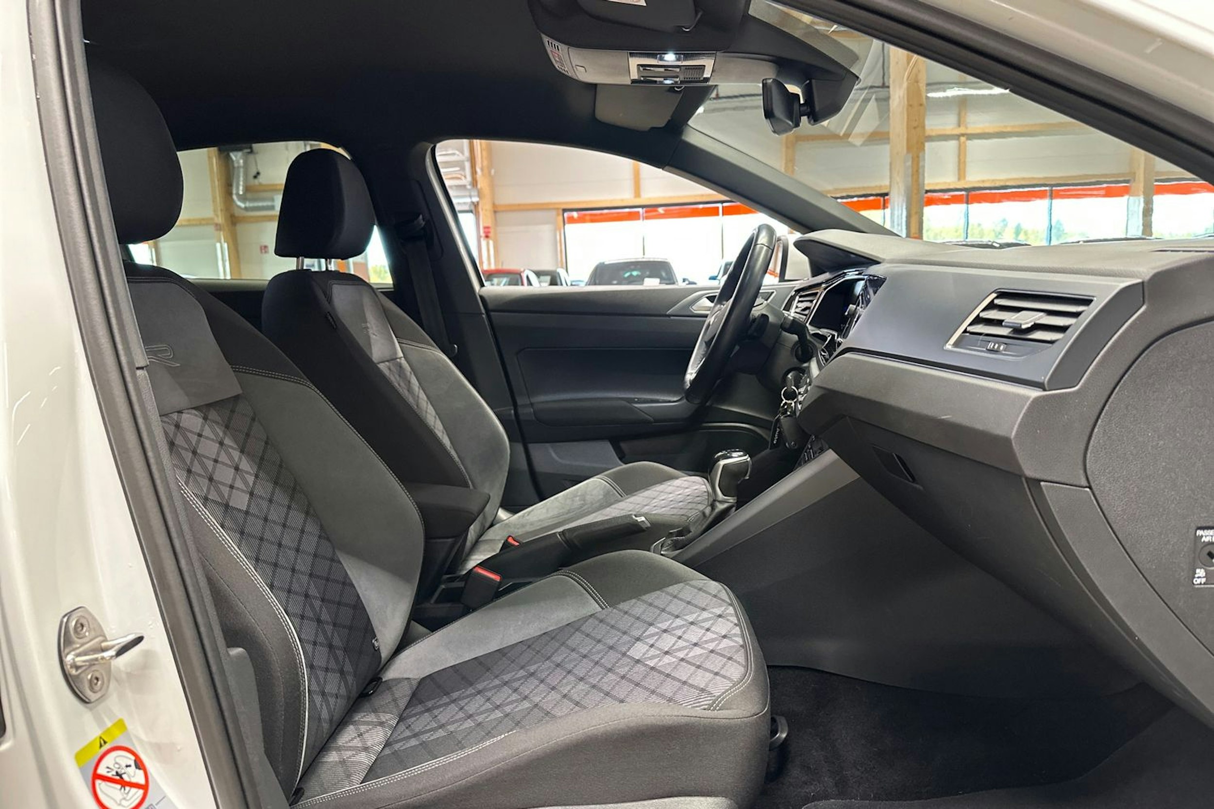 valkoinen Volkswagen Taigo 2022 kuva 15.