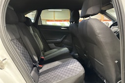 valkoinen Volkswagen Taigo 2022 kuva 16.