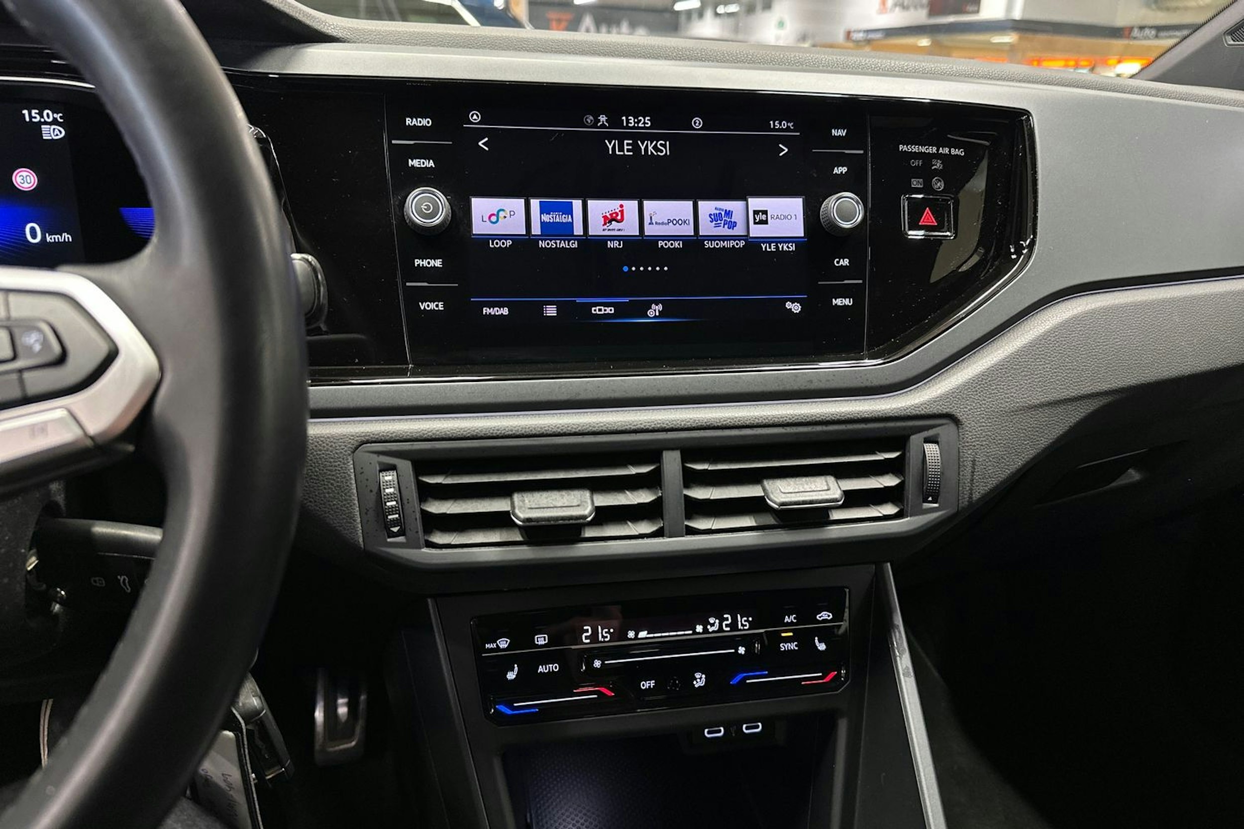 valkoinen Volkswagen Taigo 2022 kuva 22.