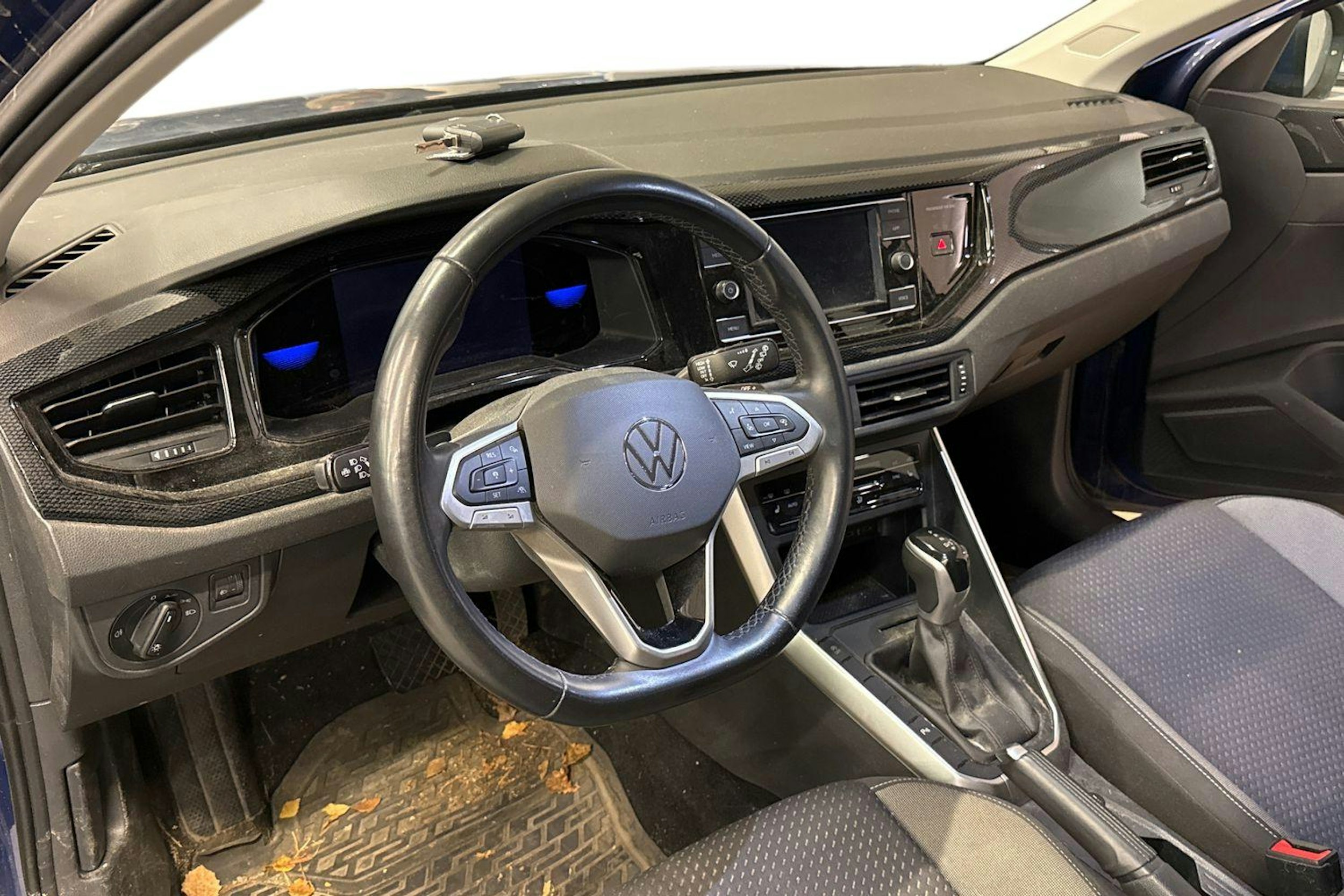 Sininen Volkswagen Taigo 2022 kuva 3.