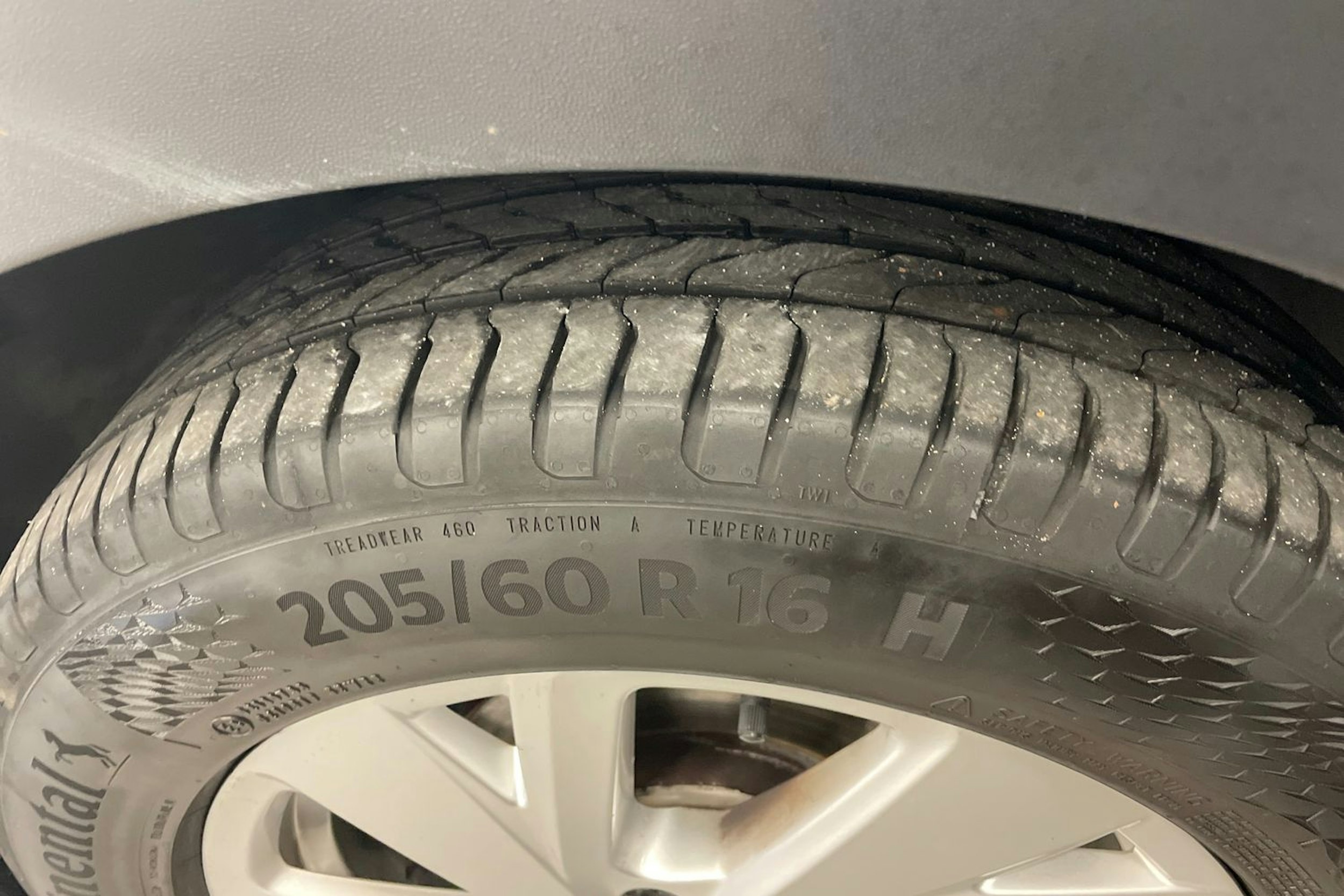 Sininen Volkswagen Taigo 2022 kuva 13.