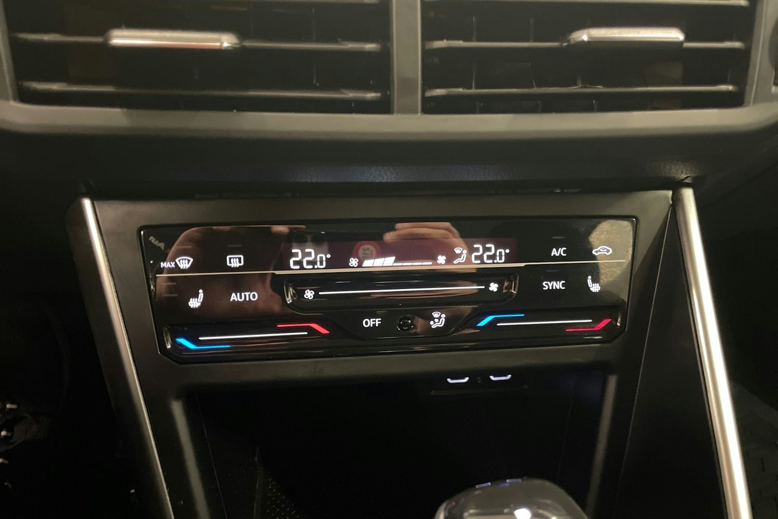 Sininen Volkswagen Taigo 2022 kuva 17.