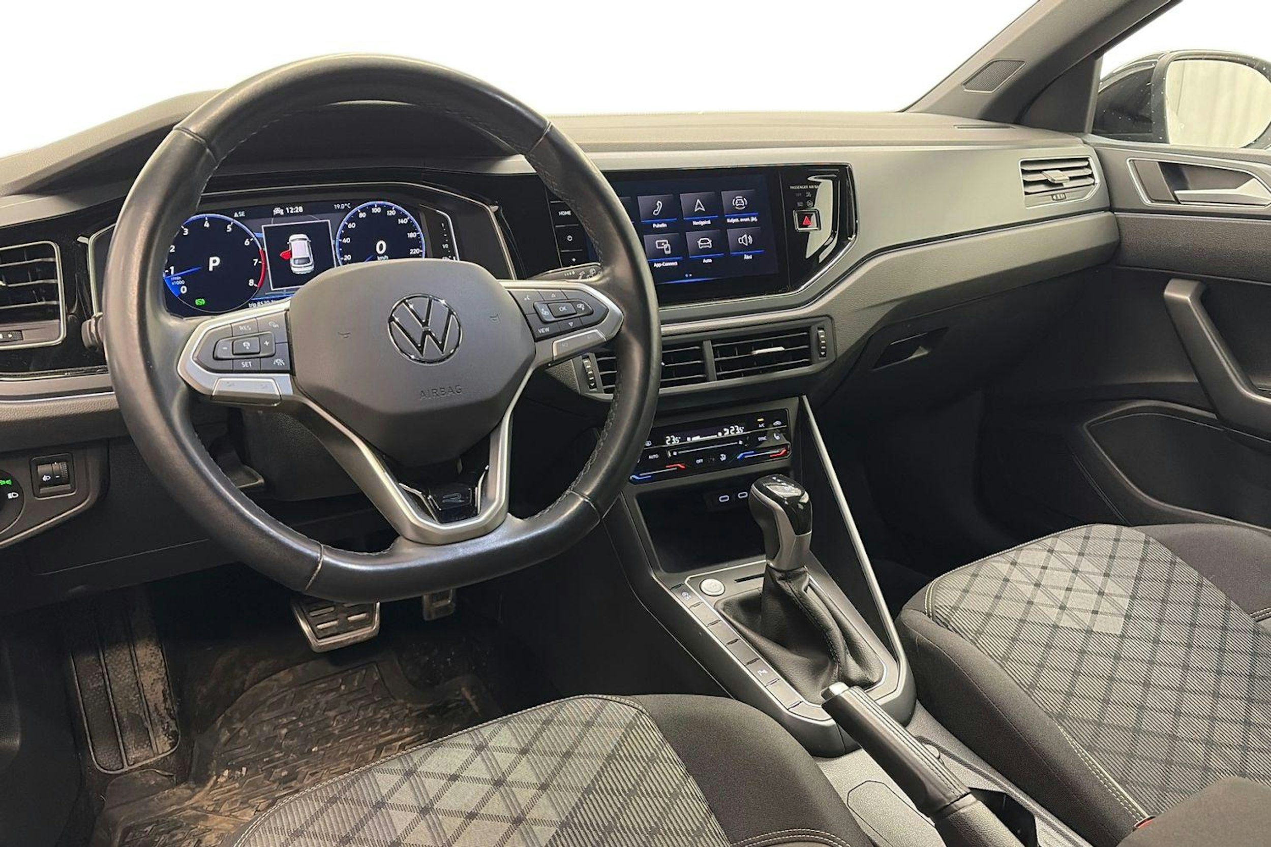 valkoinen Volkswagen Taigo 2022 kuva 7.