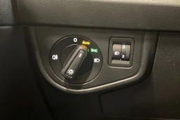 sininen Volkswagen Taigo 2022 kuva 15.