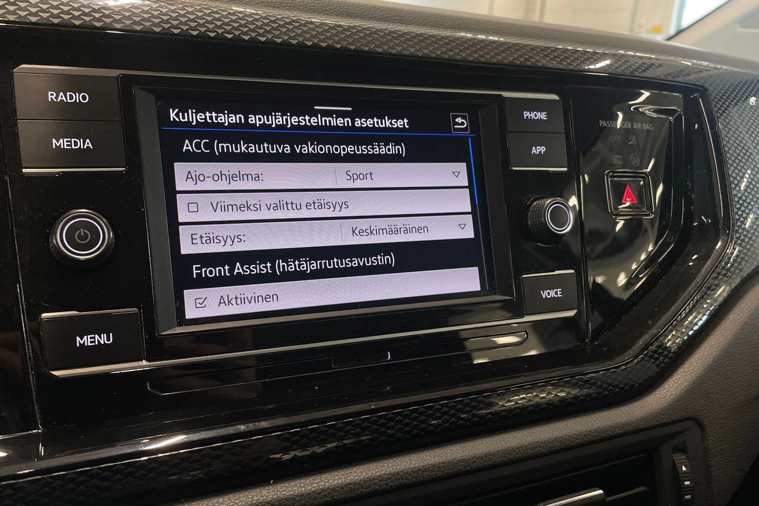 sininen Volkswagen Taigo 2022 kuva 19.