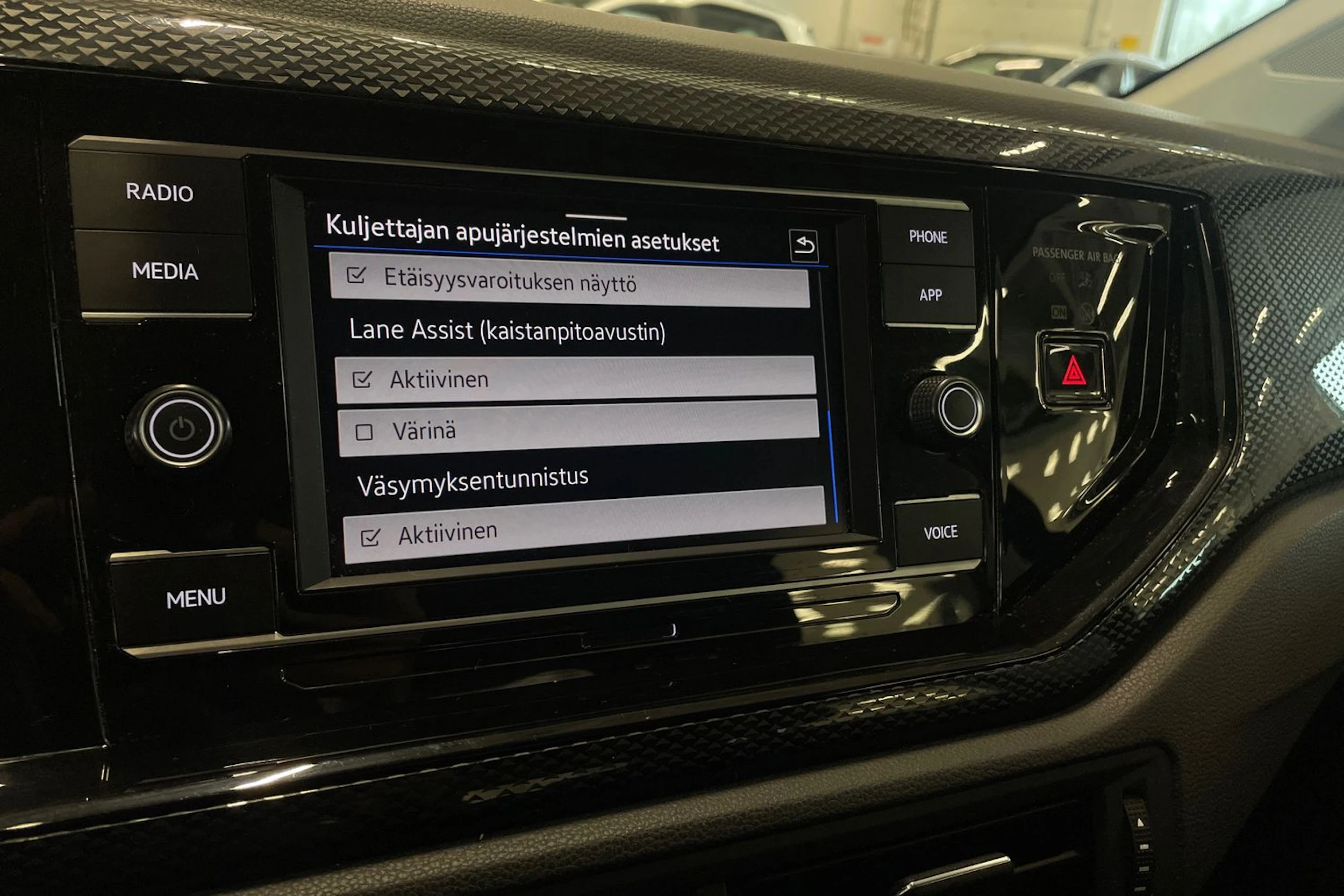 sininen Volkswagen Taigo 2022 kuva 20.