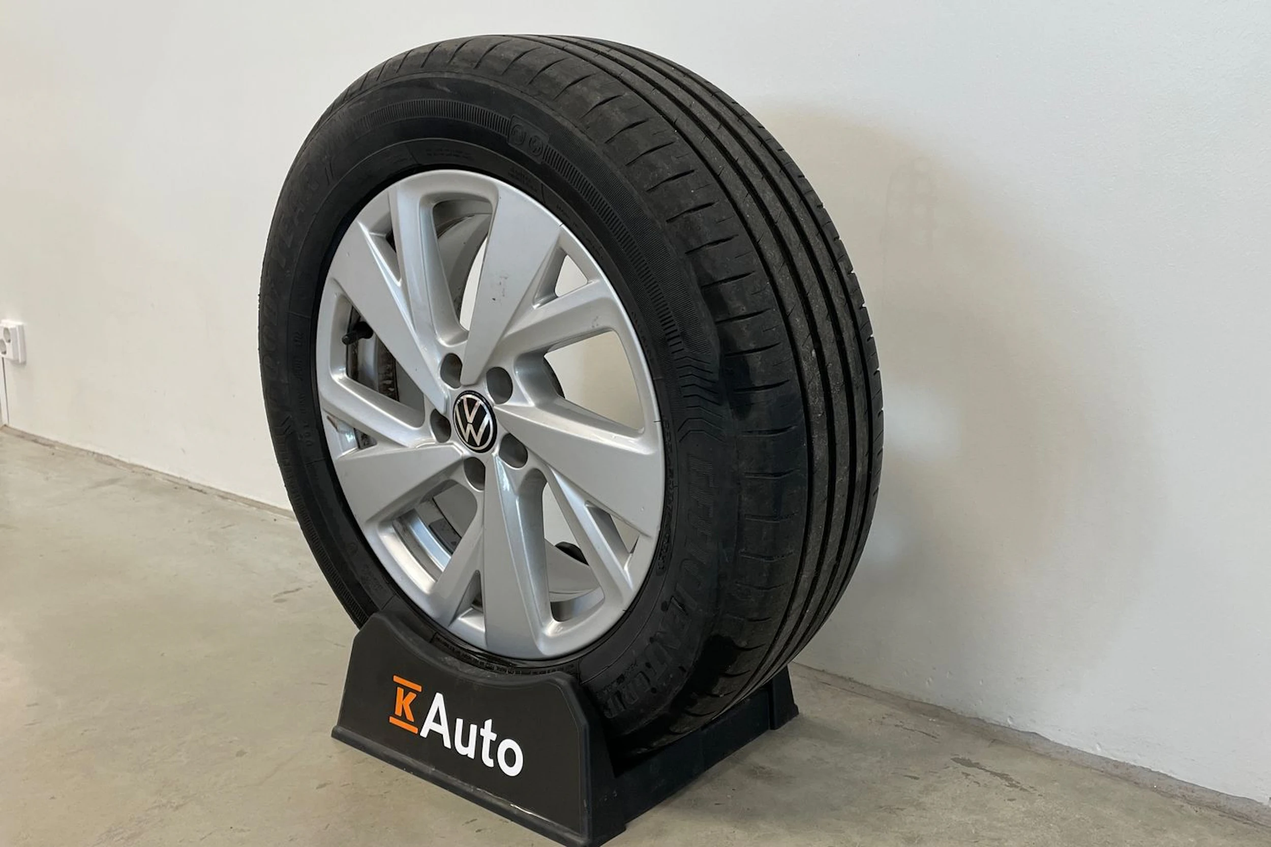 sininen Volkswagen Taigo 2022 kuva 25.