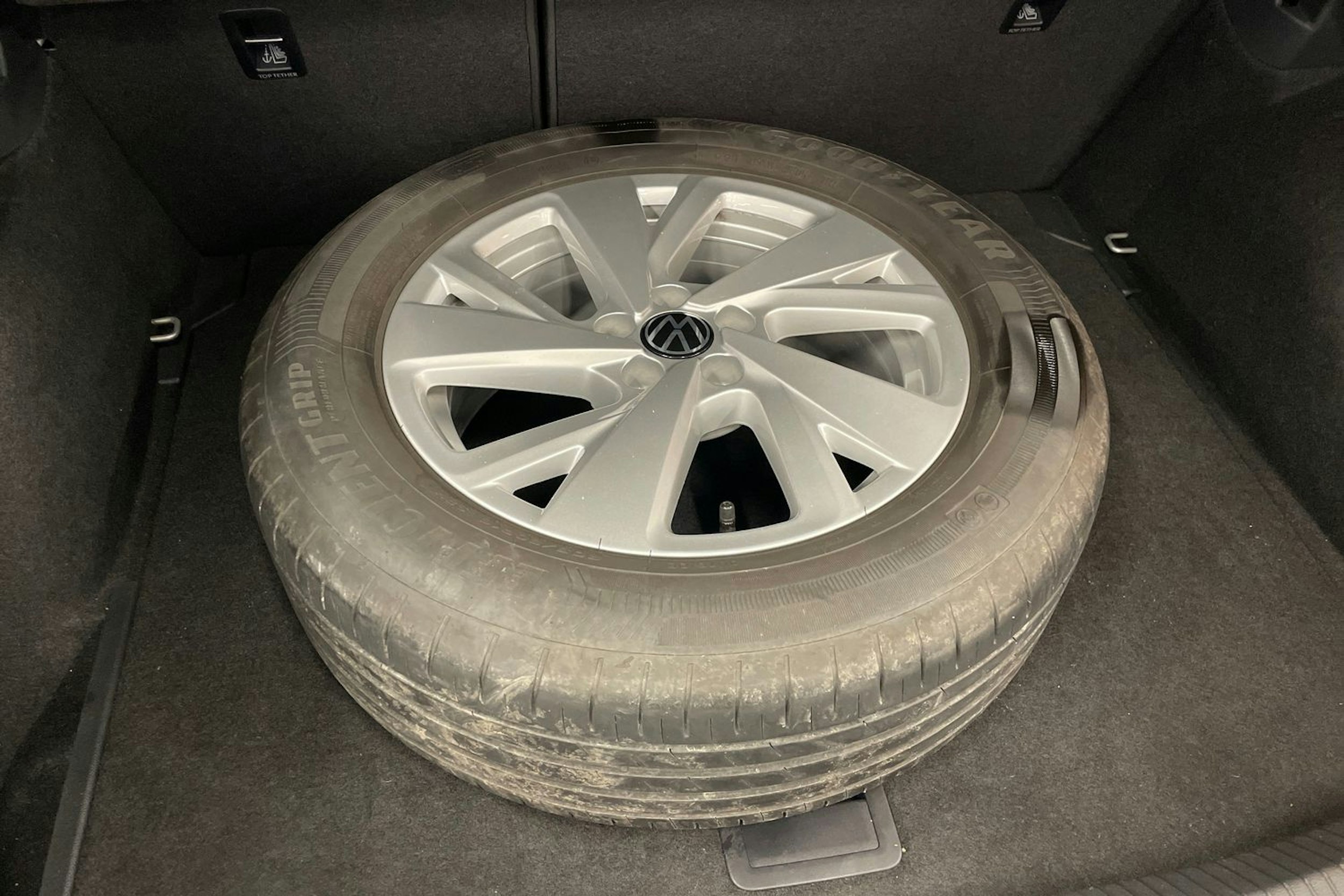 met. Harmaa Volkswagen Taigo 2022 kuva 10.