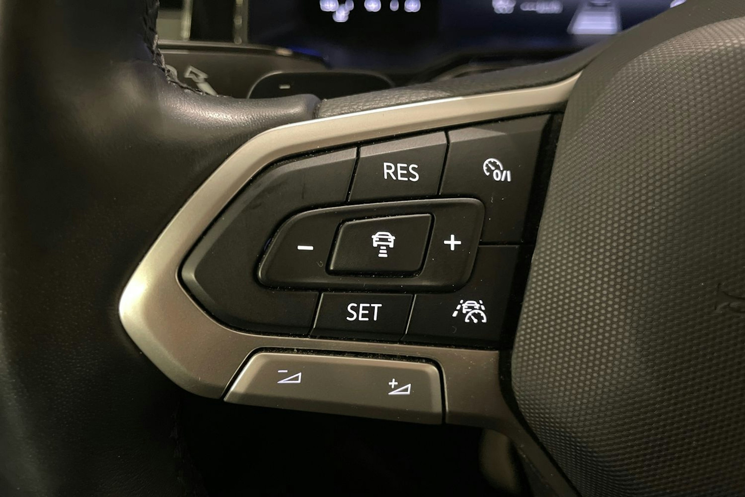 met. Harmaa Volkswagen Taigo 2022 kuva 16.