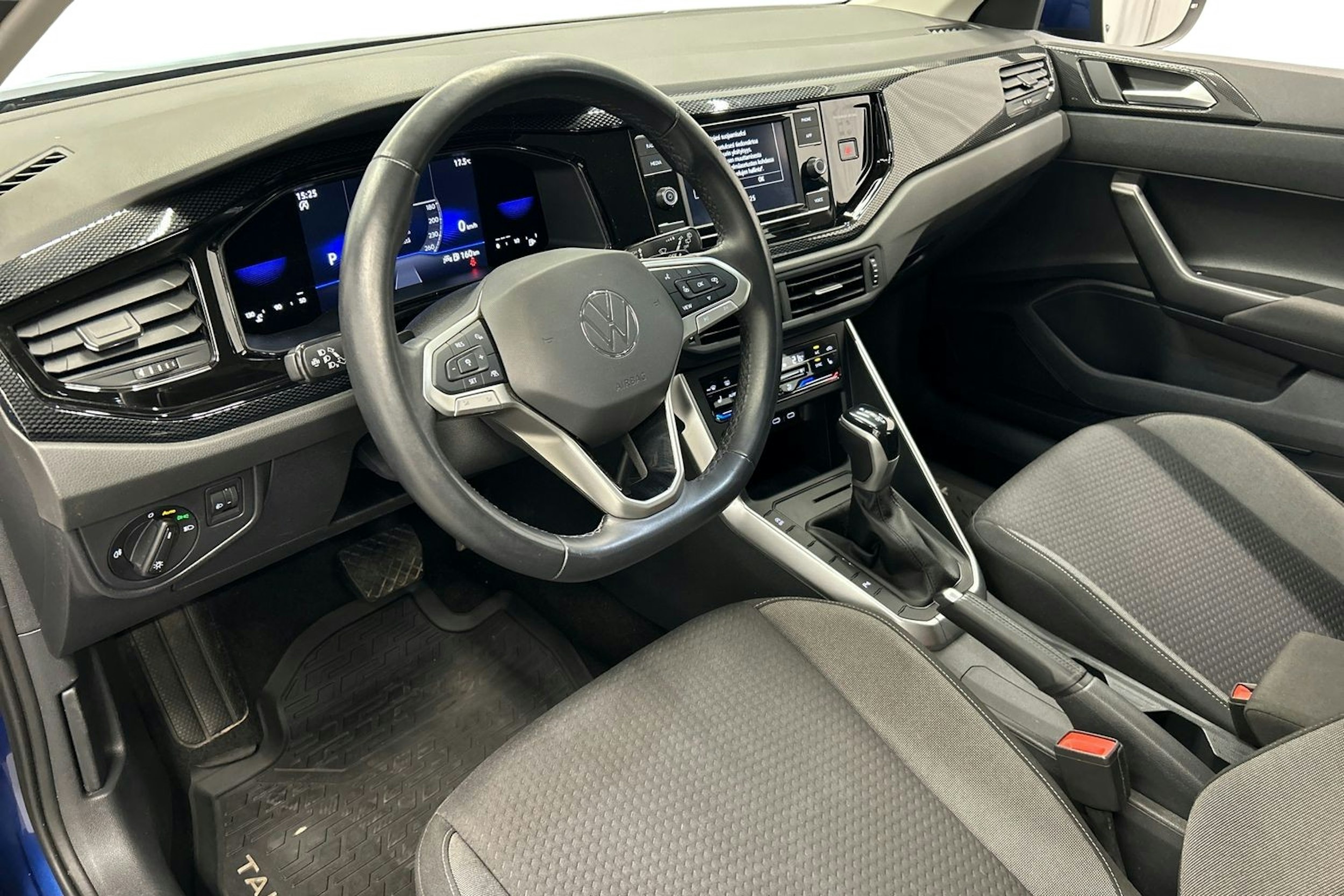 sininen Volkswagen Taigo 2022 kuva 7.