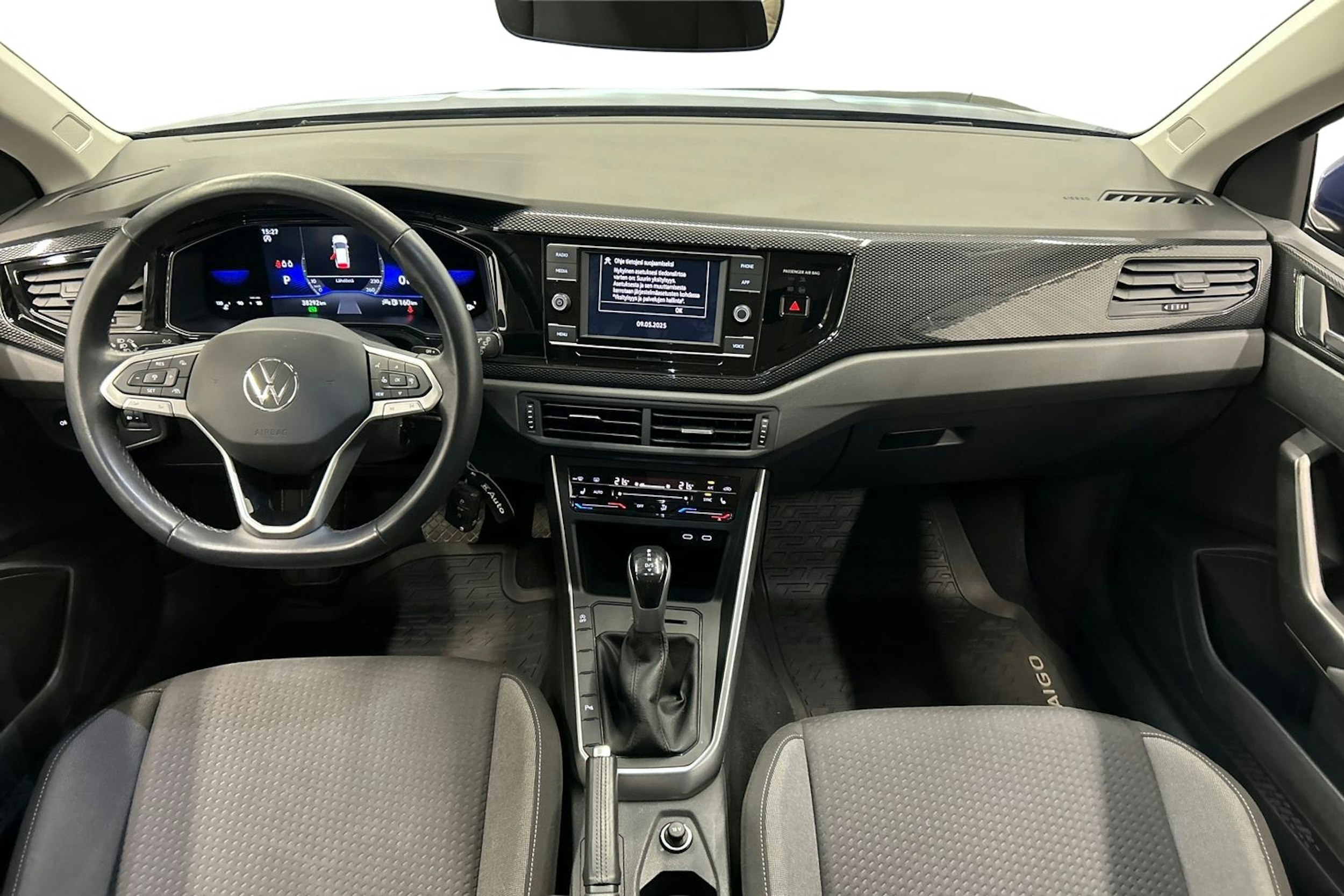 sininen Volkswagen Taigo 2022 kuva 9.