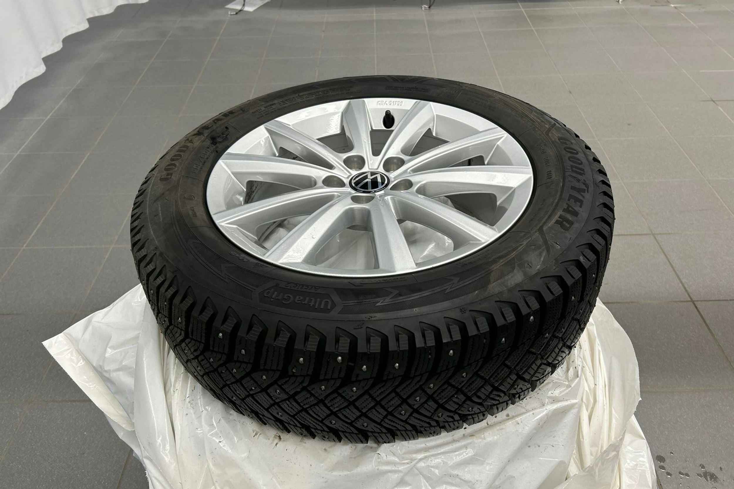 sininen Volkswagen Taigo 2022 kuva 15.
