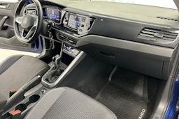 sininen Volkswagen Taigo 2022 kuva 16.