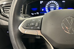 sininen Volkswagen Taigo 2022 kuva 19.