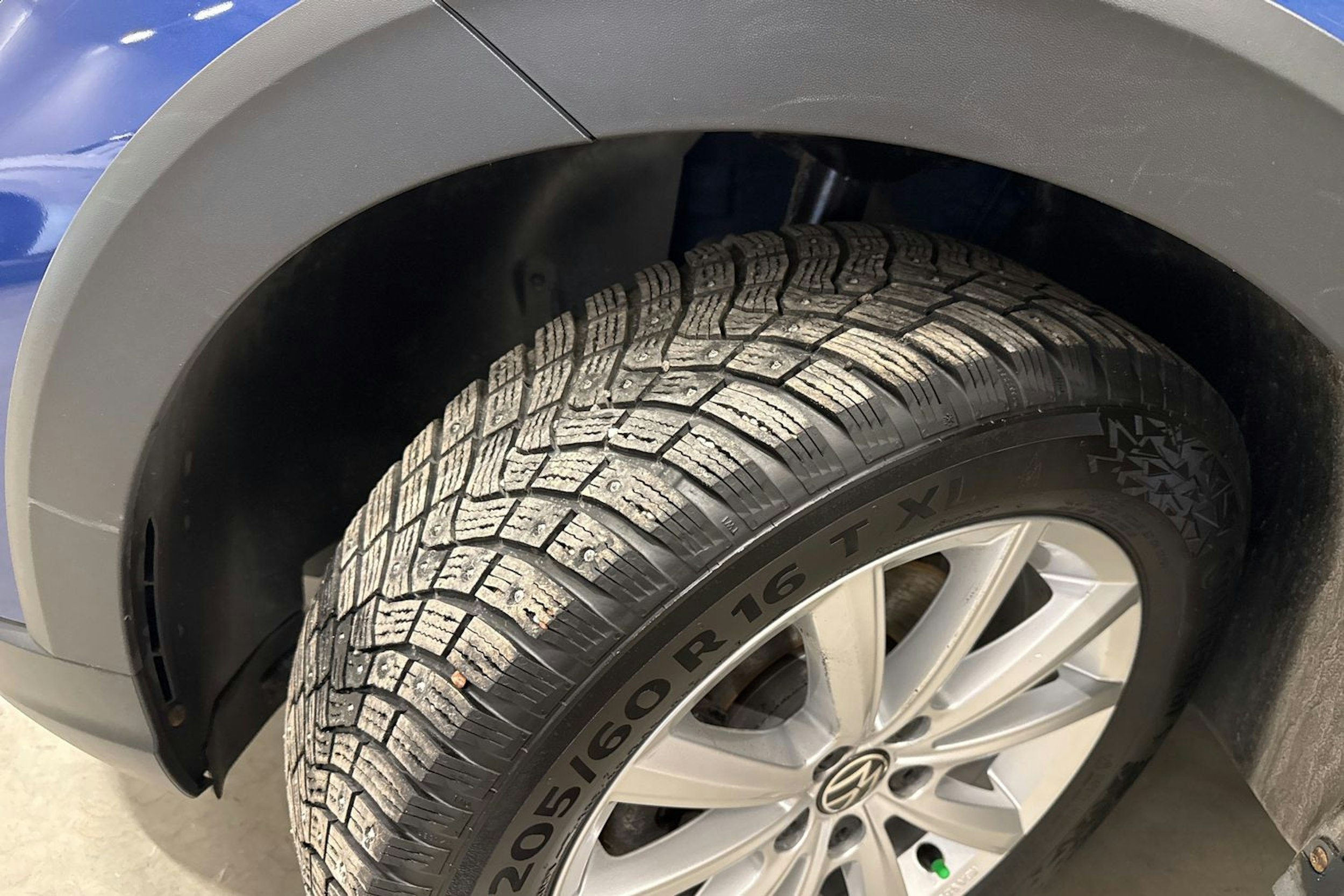 sininen Volkswagen Taigo 2022 kuva 13.