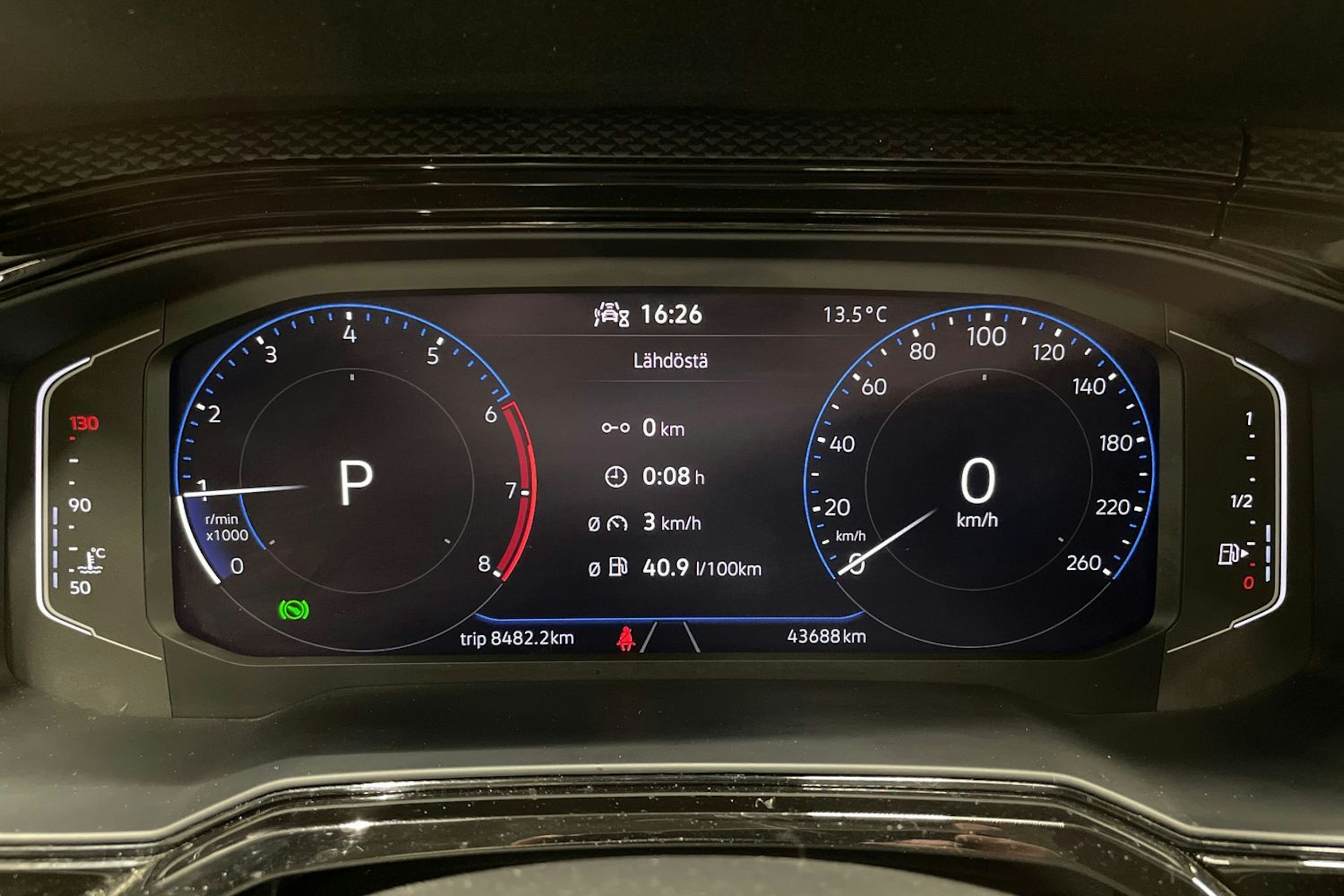 Punainen Volkswagen Taigo 2022 kuva 16.