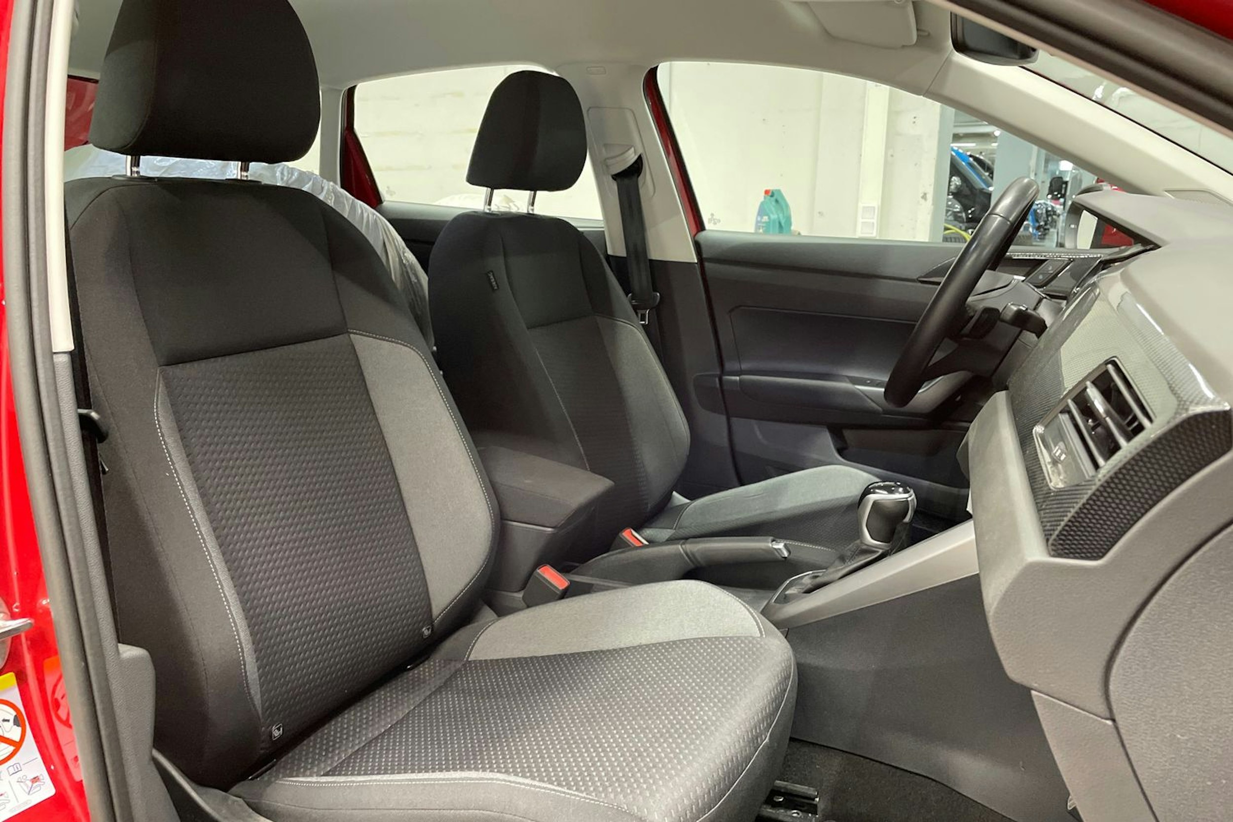Punainen Volkswagen Taigo 2022 kuva 28.