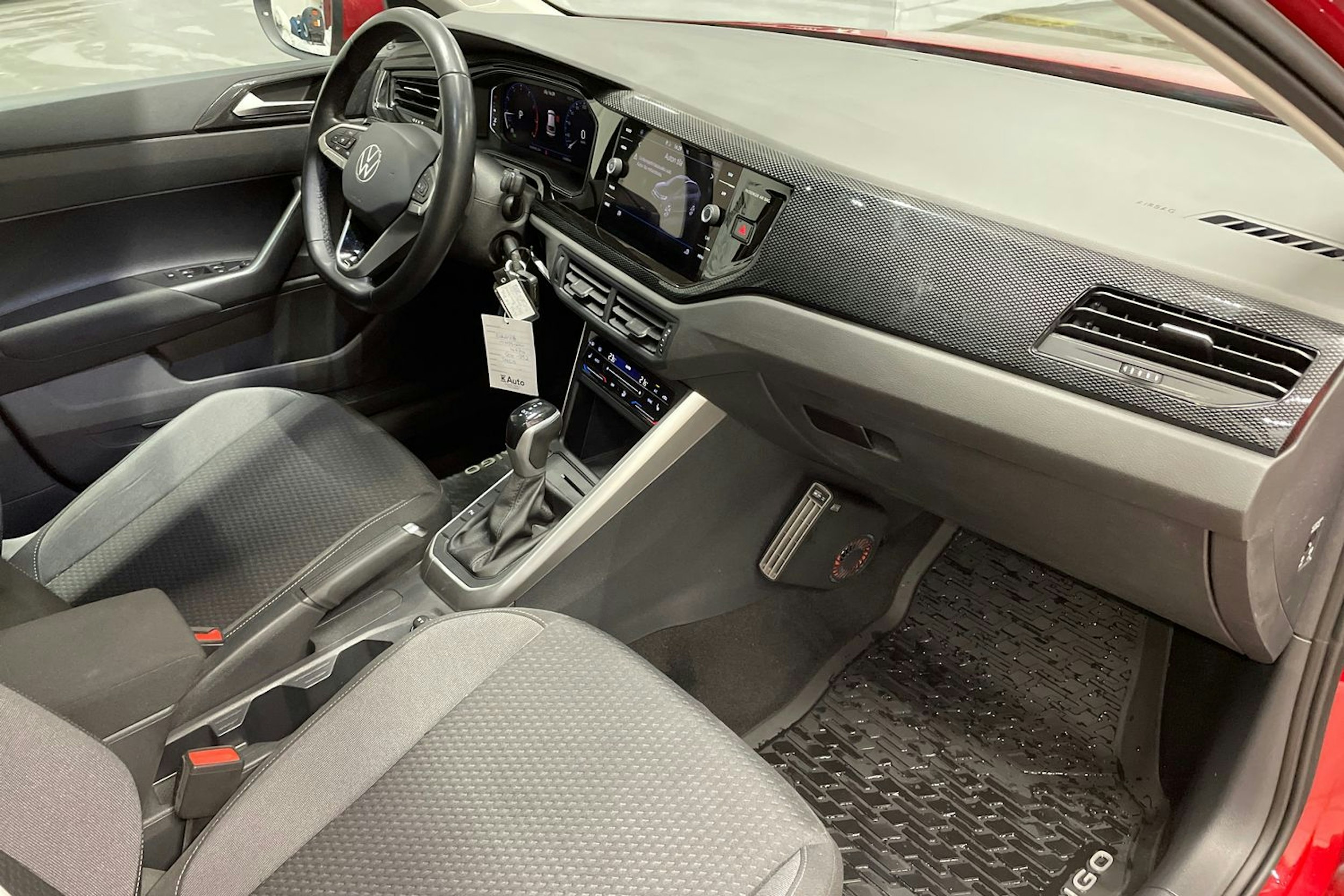Punainen Volkswagen Taigo 2022 kuva 29.