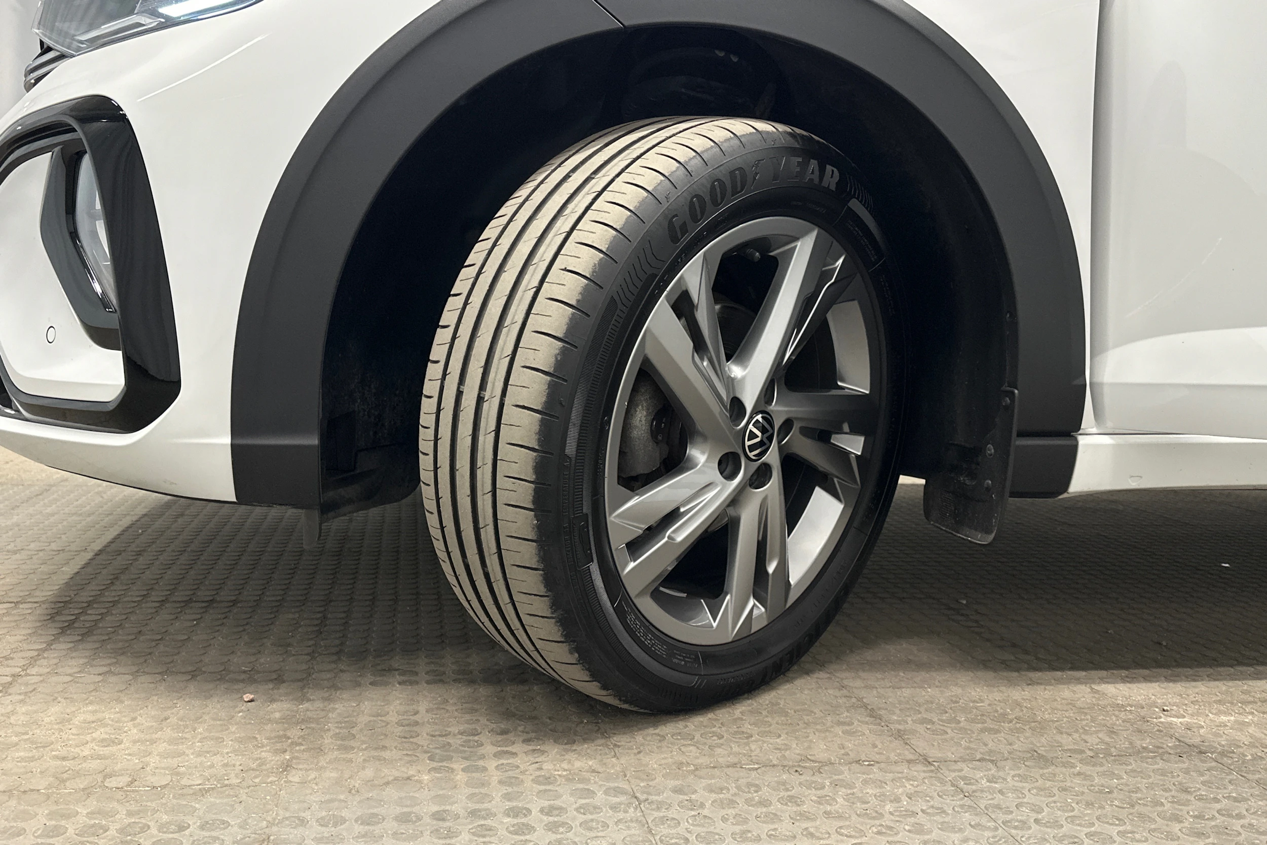 valkoinen Volkswagen Taigo 2022 kuva 10.
