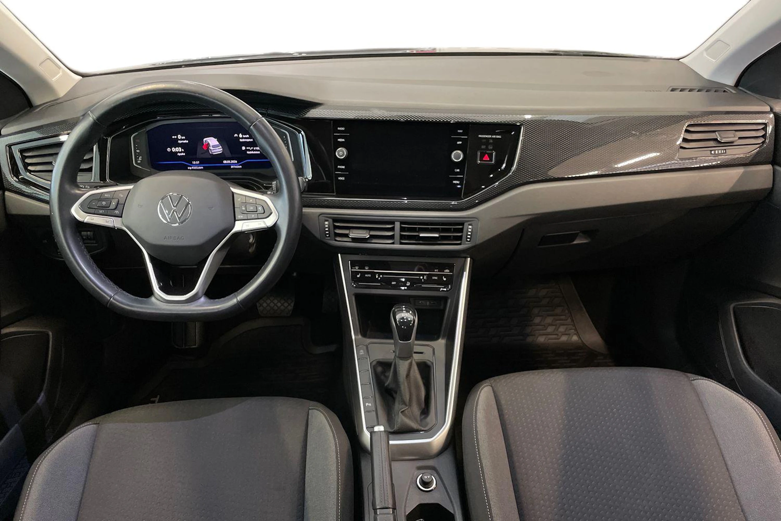harmaa Volkswagen Taigo 2022 kuva 9.