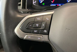 harmaa Volkswagen Taigo 2022 kuva 21.