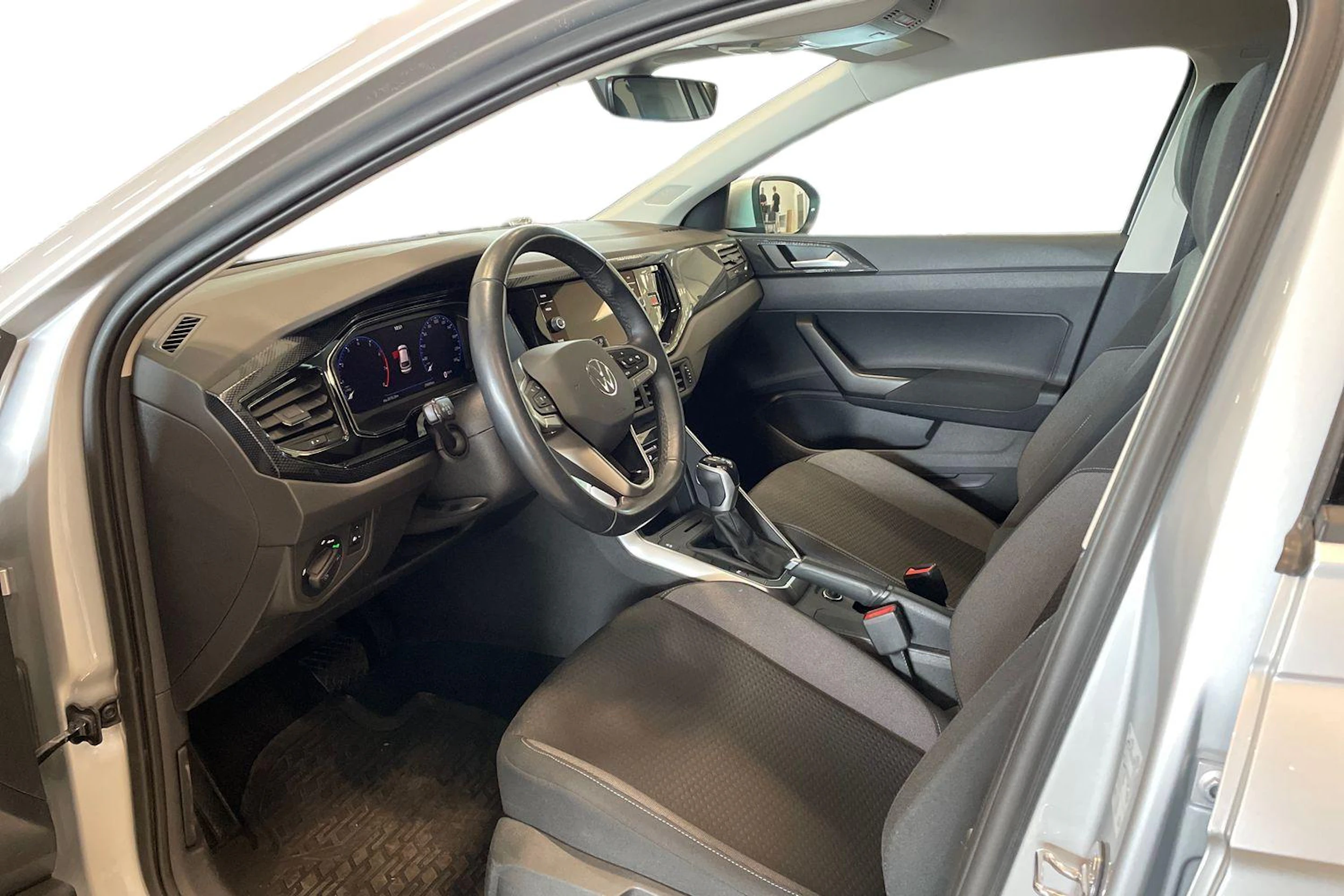met. harmaa Volkswagen Taigo 2022 kuva 6.