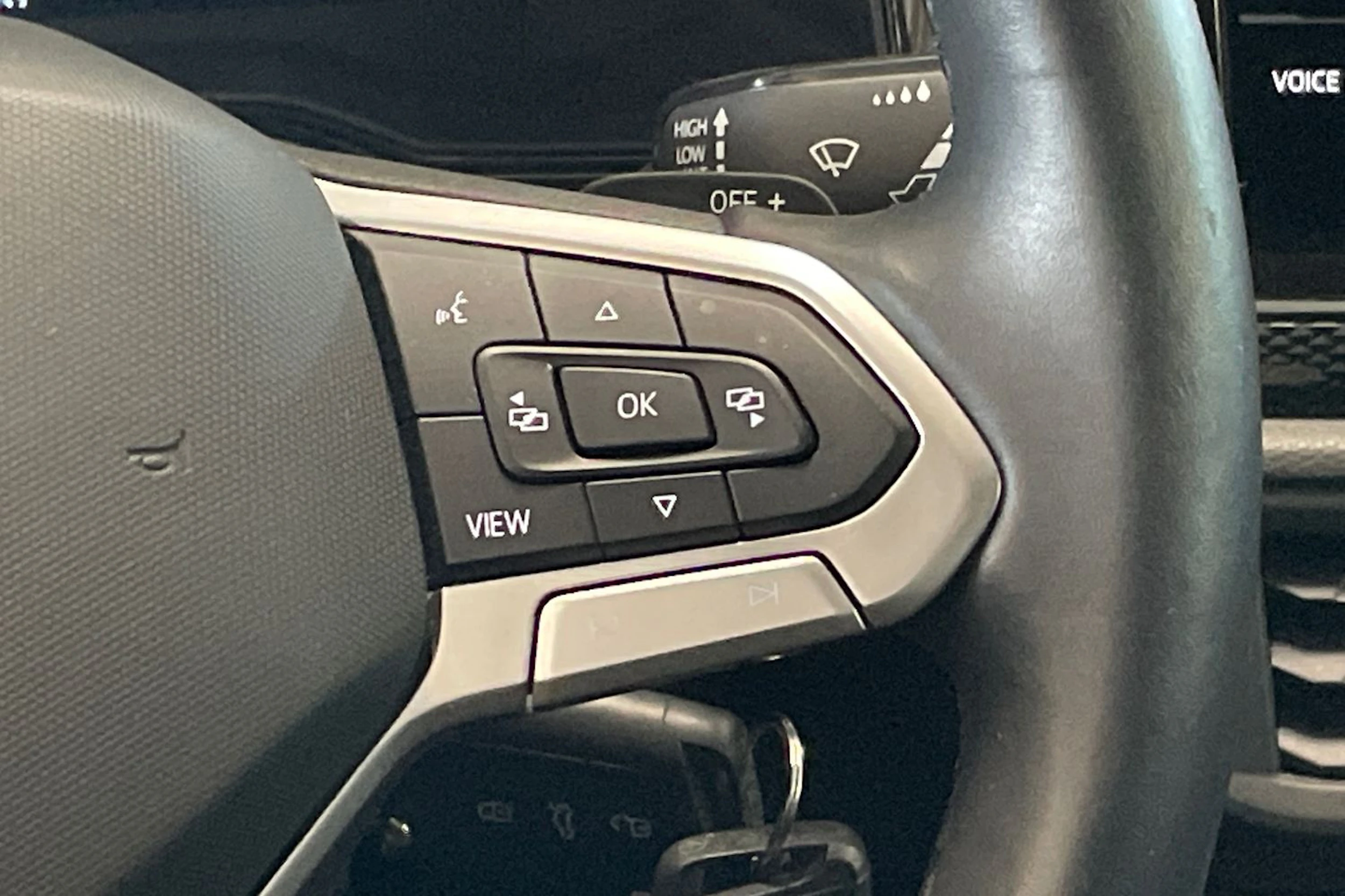 met. harmaa Volkswagen Taigo 2022 kuva 13.